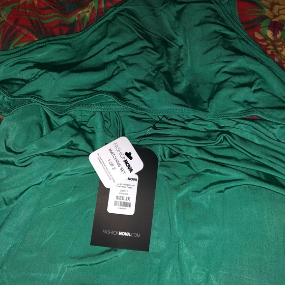 Fashion Nova Two piece set - Picture 5 of 6